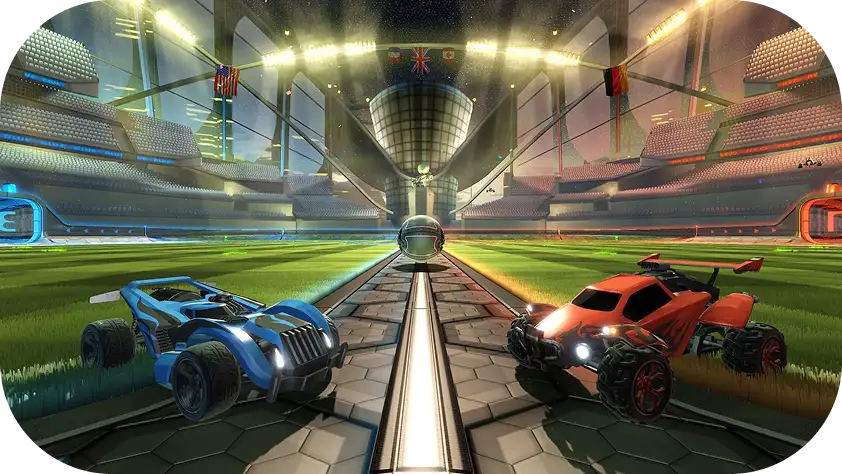 Twee aangepaste raketauto's staan tegenover elkaar op het middenveld in een helder verlicht overdekt stadion, klaar voor de aftrap.